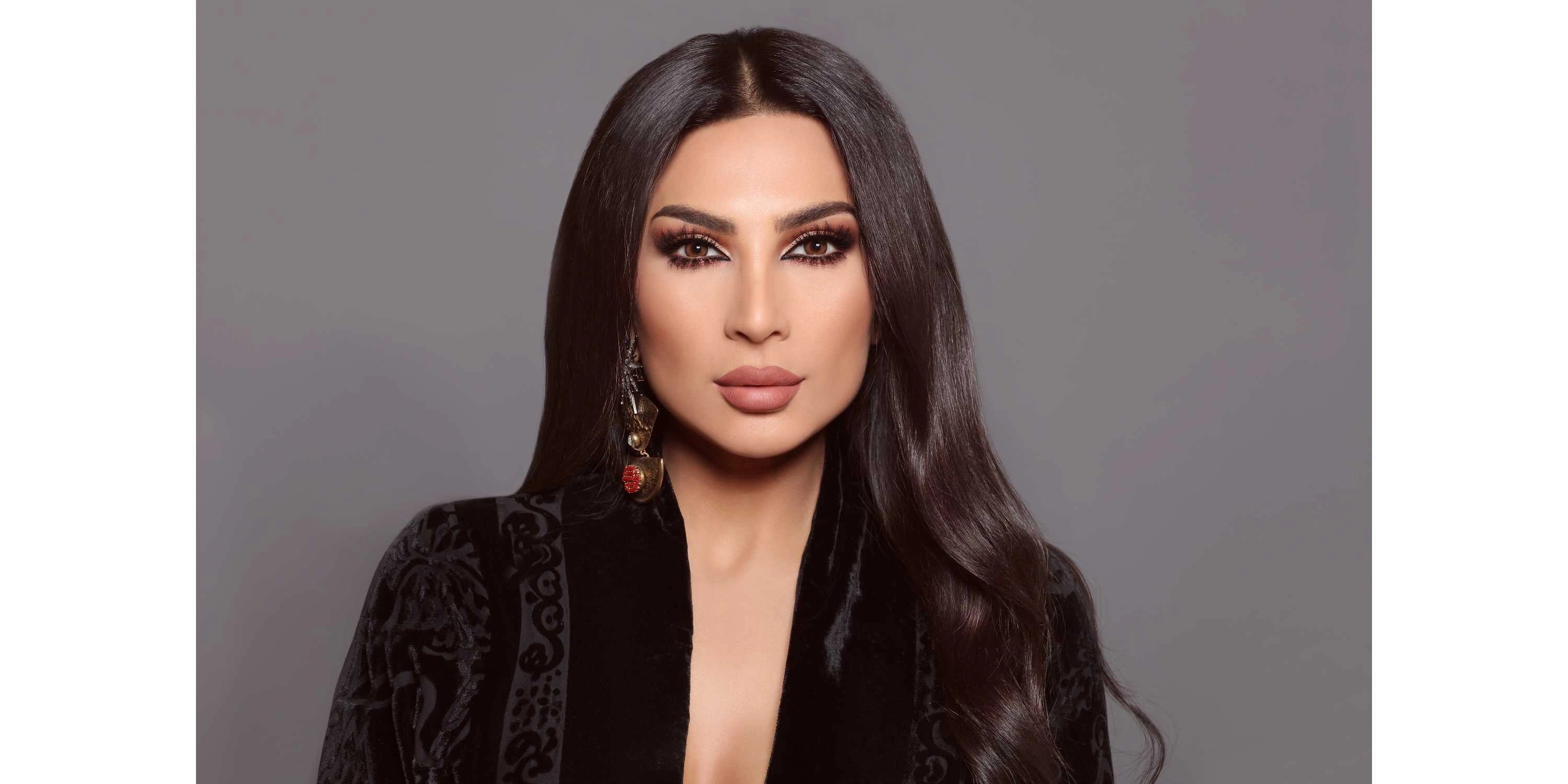 عدسات بيلا جلو اللاصقة الملونة الشهرية